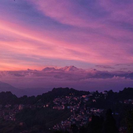 Indivar Homestay Darjeeling  Ngoại thất bức ảnh