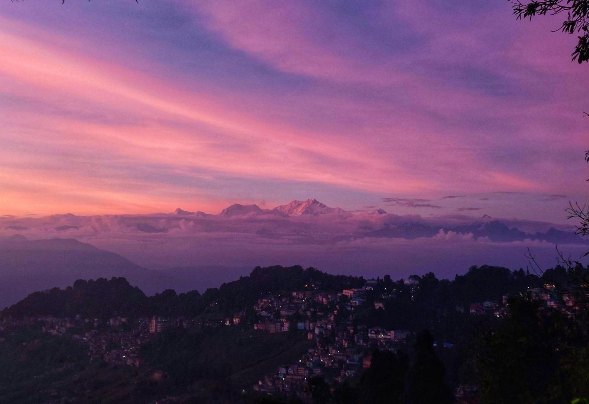 Indivar Homestay Darjeeling  Ngoại thất bức ảnh