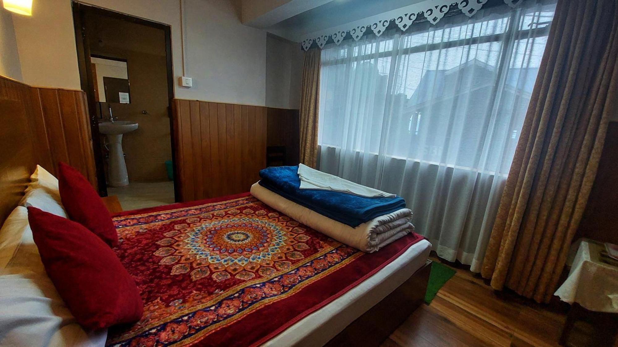 Indivar Homestay Darjeeling  Ngoại thất bức ảnh
