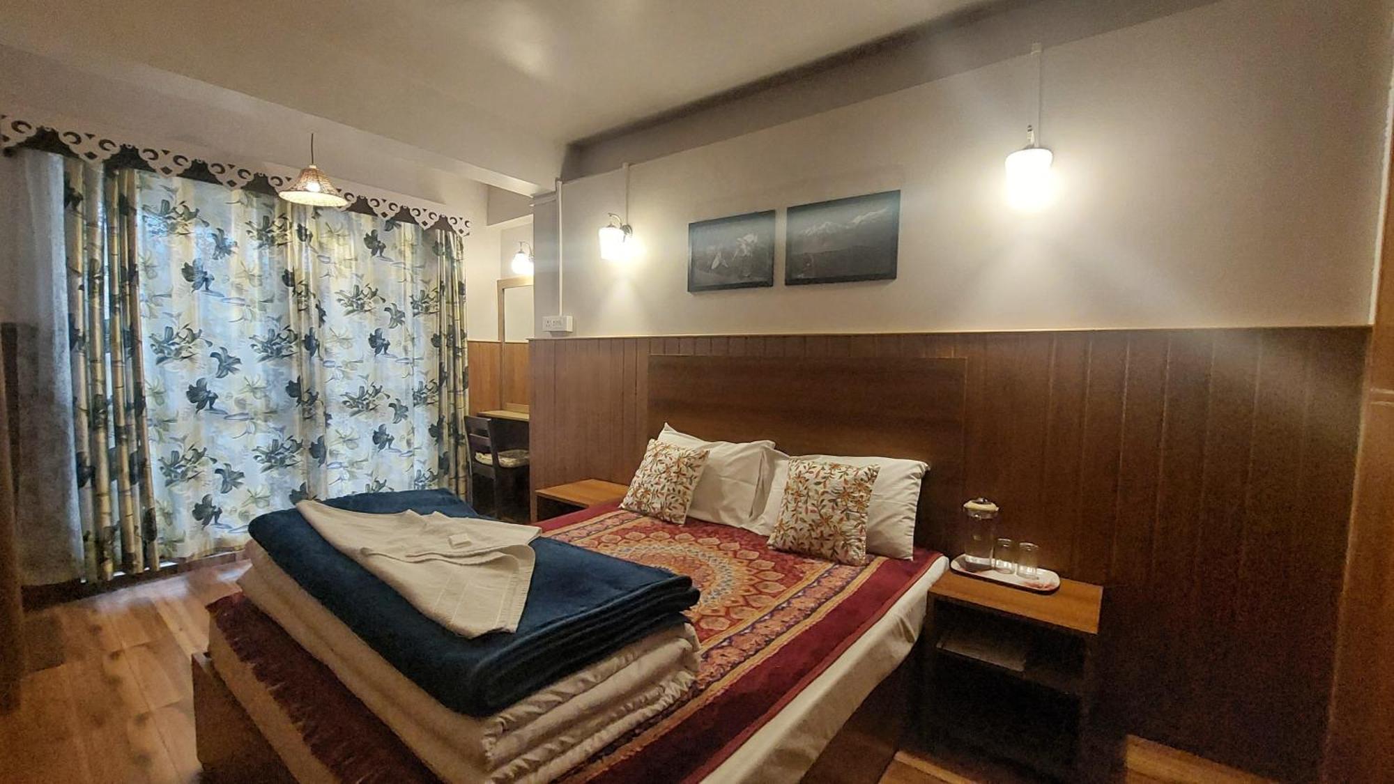 Indivar Homestay Darjeeling  Ngoại thất bức ảnh