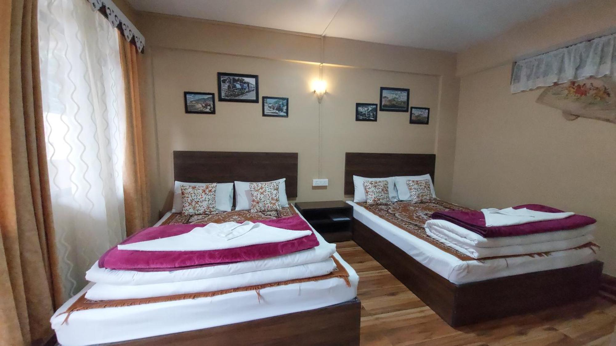 Indivar Homestay Darjeeling  Ngoại thất bức ảnh